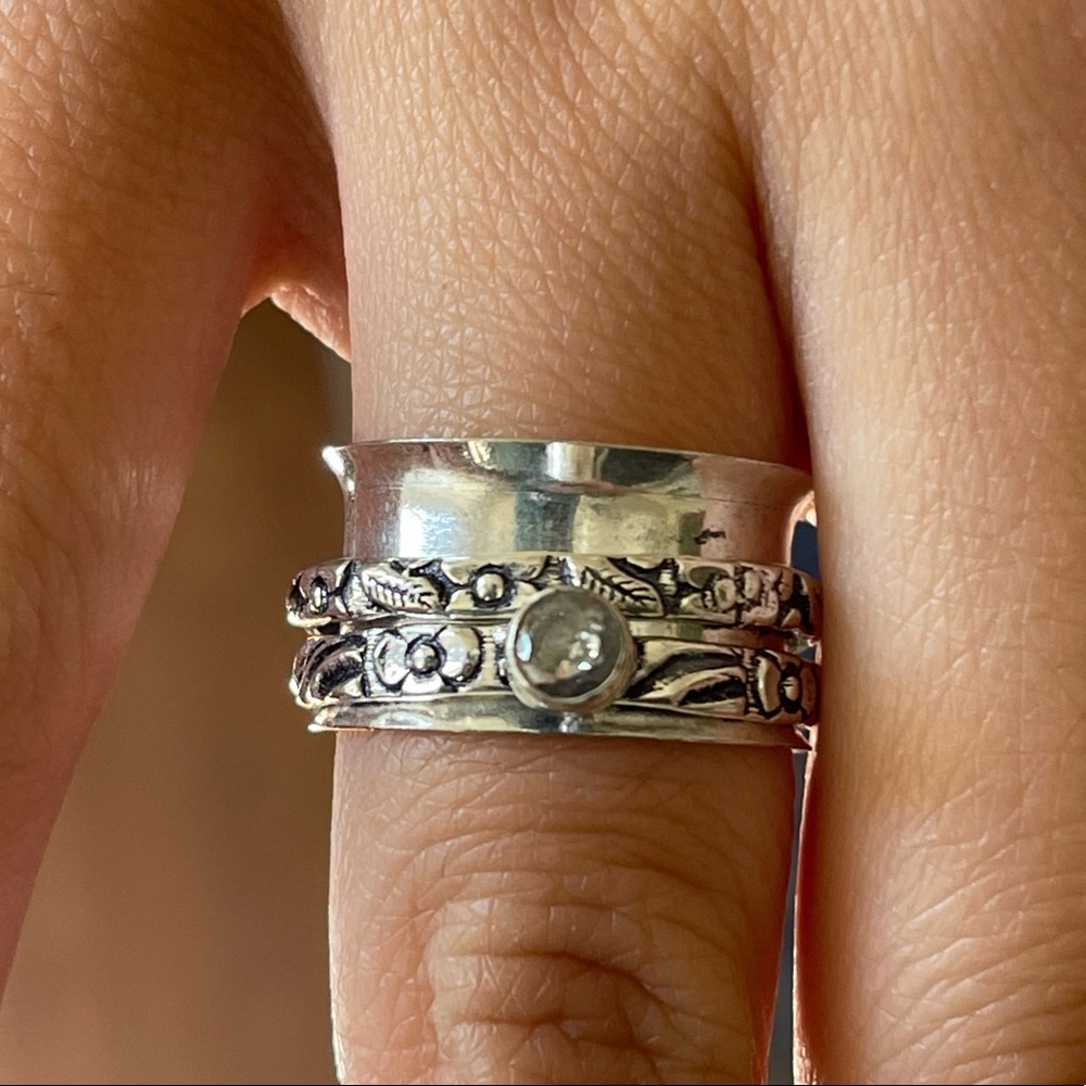 Silver meditation spinner rings with Gemstones - Picture 2 of 10